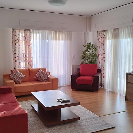 Spacious Flat Ideal For Families Athena Bagian luar foto